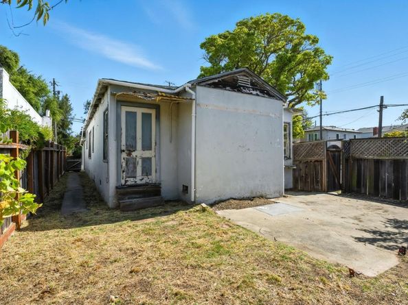 1100 Grove Avenue, Burlingame CA 94010