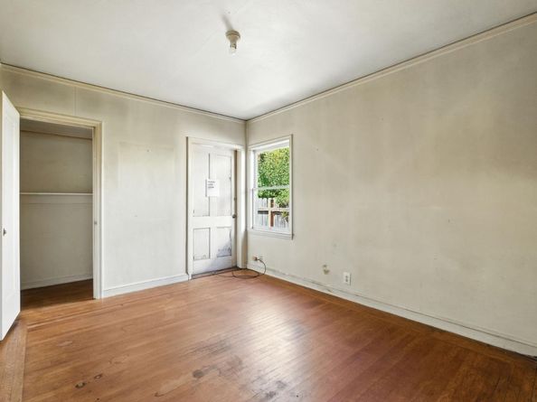 1100 Grove Avenue, Burlingame CA 94010