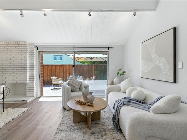 2211 Rock Street, Mountain View CA 94043