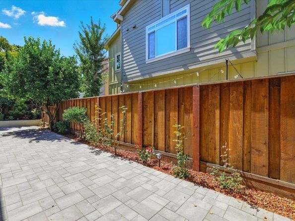 2211 Rock Street, Mountain View CA 94043