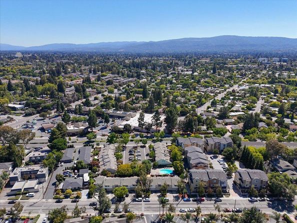 2211 Rock Street, Mountain View CA 94043