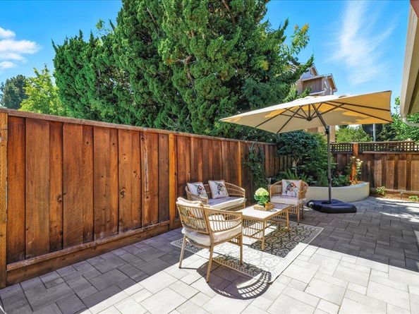 2211 Rock Street, Mountain View CA 94043
