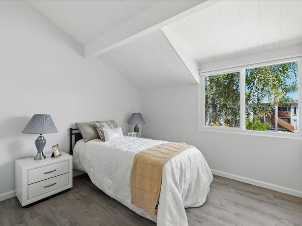 2211 Rock Street, Mountain View CA 94043
