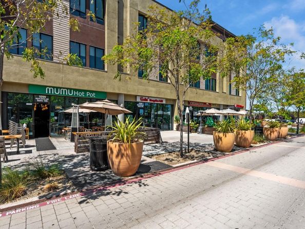 718 Eppleton Lane 303, Foster City CA 94404