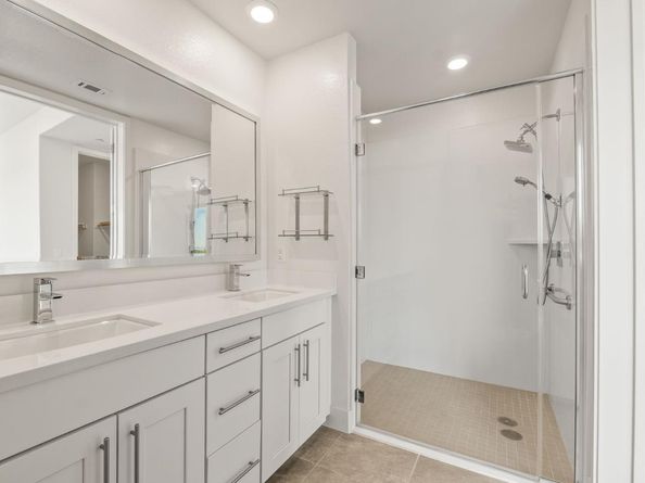 718 Eppleton Lane 303, Foster City CA 94404