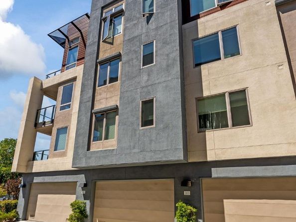 718 Eppleton Lane 303, Foster City CA 94404