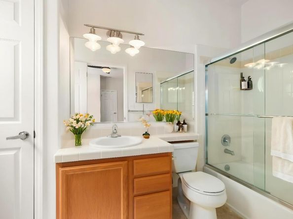 551 Merritt Avenue 1, Oakland CA 94610