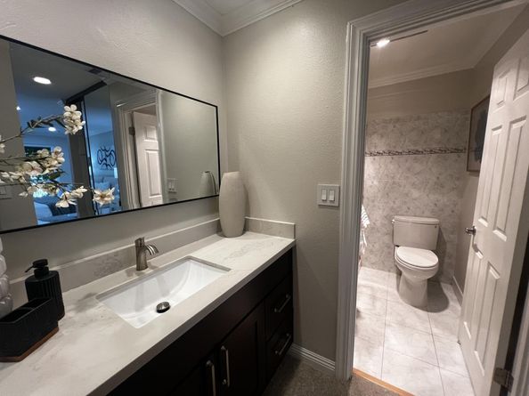 1031 Crestview Drive 206, Mountain View CA 94040