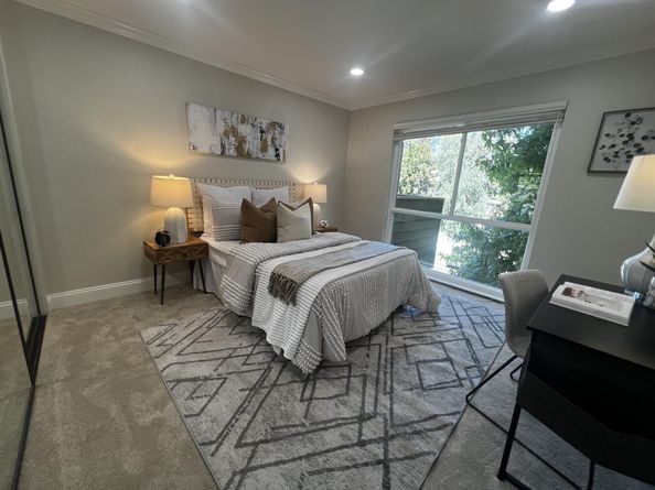 1031 Crestview Drive 206, Mountain View CA 94040