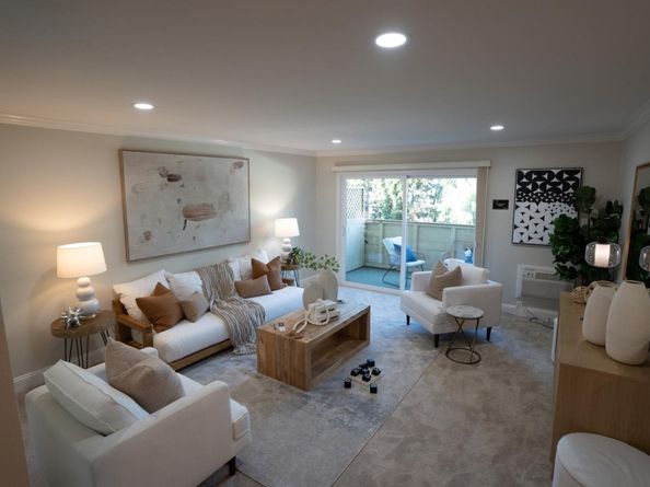 1031 Crestview Drive 206, Mountain View CA 94040