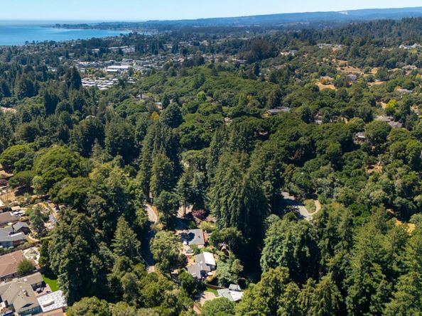 321 Valencia Road, Aptos CA 95003