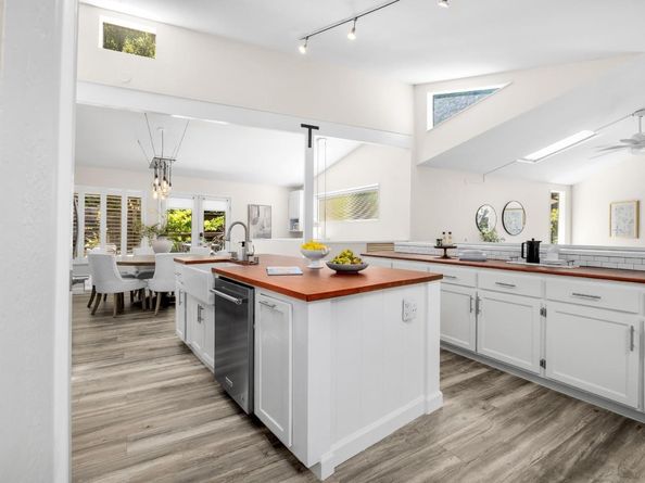 321 Valencia Road, Aptos CA 95003