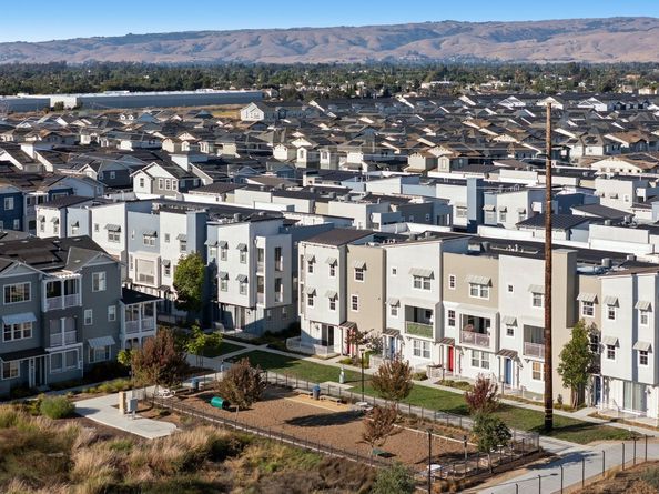 37413 Bowline Road, Newark CA 94560