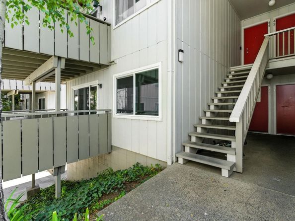 255 S Rengstorff Avenue 43, Mountain View CA 94040