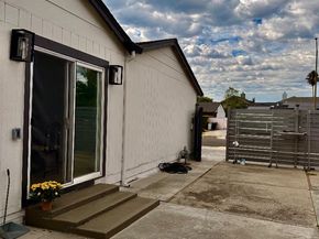 1868 Bagpipe Way, San Jose CA 95121