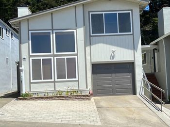 1121 Skyline Drive