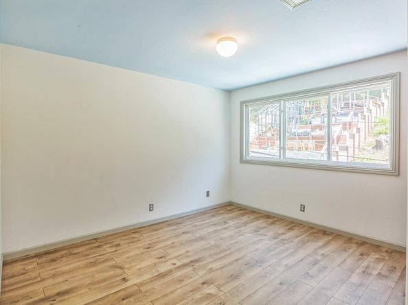 1121 Skyline Drive, Daly City CA 94015