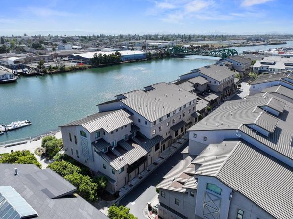 2853 Regatta Drive, Oakland CA 94601