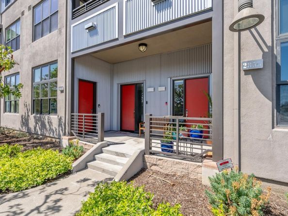 2853 Regatta Drive, Oakland CA 94601