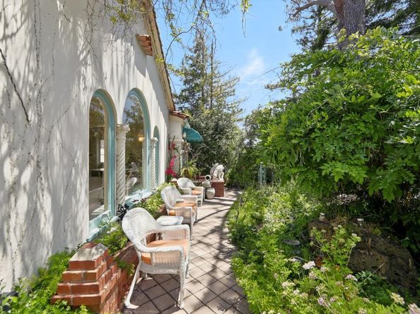 18211 Saratoga Los Gatos Road, Monte Sereno CA 95030
