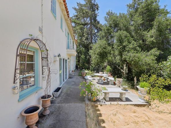 18211 Saratoga Los Gatos Road, Monte Sereno CA 95030