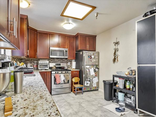 1715 Palmetto Avenue, Pacifica CA 94044