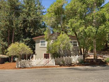 900 Lakeside Drive