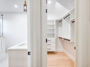 290 Watertown St C, Newton MA 02458