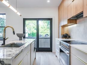 290 Watertown St C, Newton MA 02458