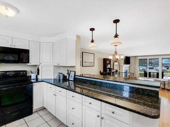 126 Merrimac St 19, Newburyport MA 01950