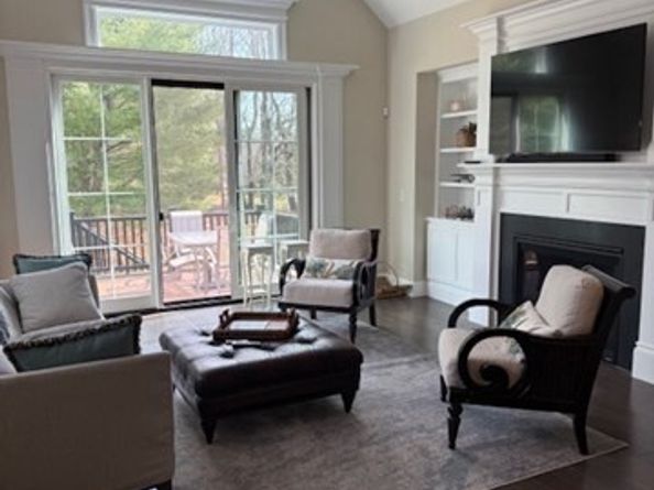 11 Baiting Brook Rd 11, Framingham MA 01701