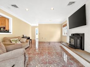 12 Parkway Dr, Saugus MA 01906