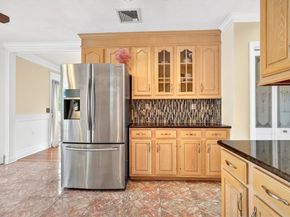 12 Parkway Dr, Saugus MA 01906