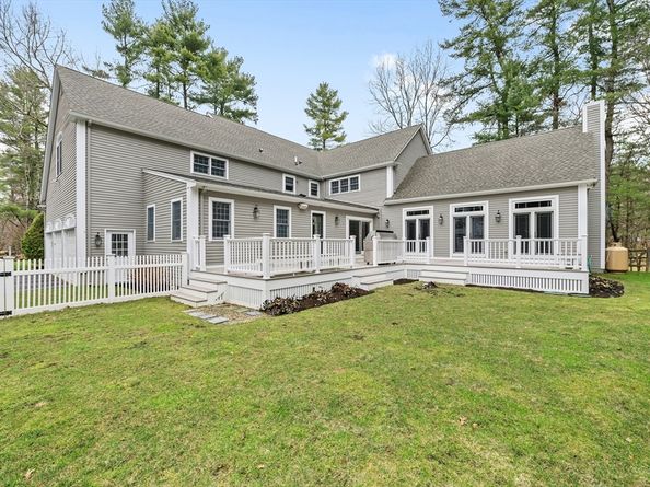 99 Hartford Street, Medfield MA 02052