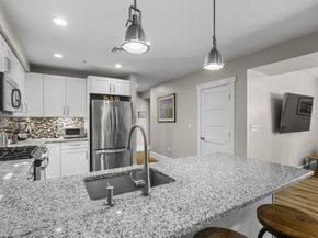 76 Court Street 6, Plymouth MA 02360