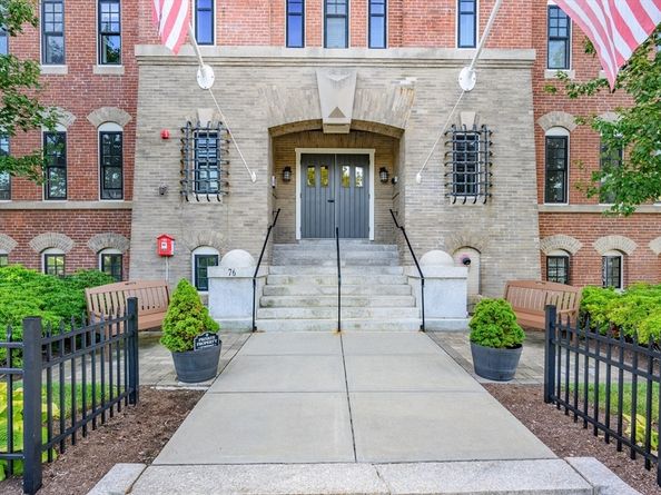 76 Court Street 6, Plymouth MA 02360