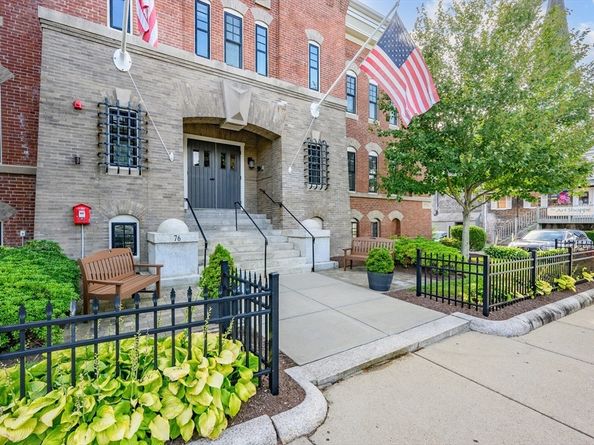 76 Court Street 6, Plymouth MA 02360