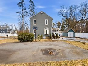 6 Balsamwood Ave, Billerica MA 01821