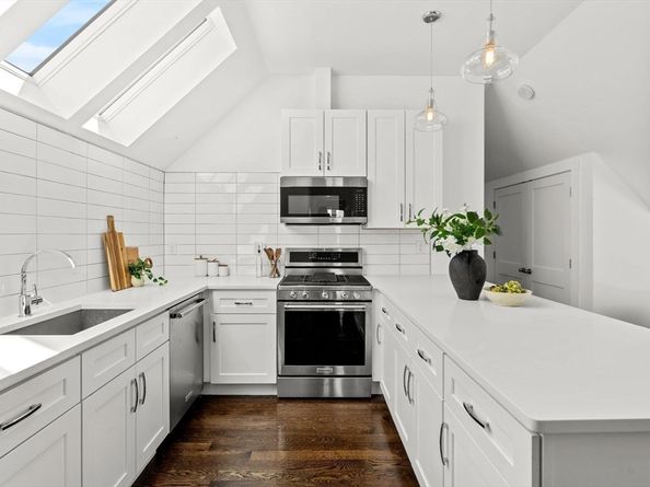 9 Upham Ave 3, Boston MA 02125