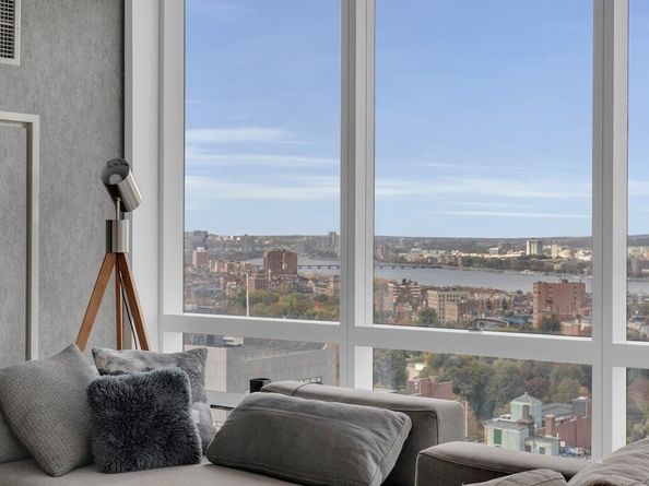 1 Franklin 2304, Boston MA 02110