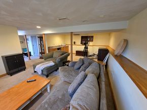 19 Bowdoin Dr, Milford MA 01757