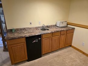 19 Bowdoin Dr, Milford MA 01757