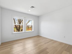 16 Boardman St 202, Boston MA 02128