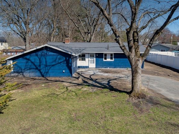 109 Hastings St, Framingham MA 01701