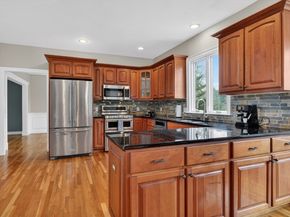 390 Hudson St, Northborough MA 01532