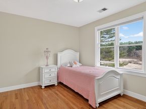390 Hudson St, Northborough MA 01532