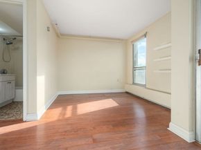 872 Massachusetts Avenue 304, Cambridge MA 02139
