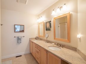 6 Carriage Ln 6, Duxbury MA 02332