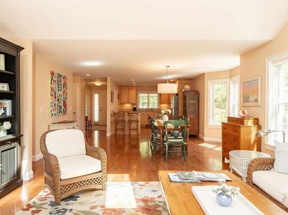 6 Carriage Ln 6, Duxbury MA 02332