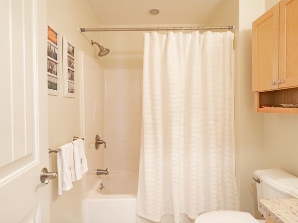 6 Carriage Ln 6, Duxbury MA 02332